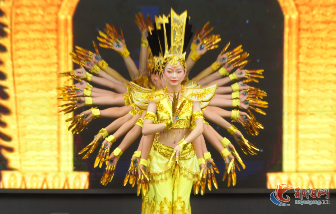 震撼人心！这场演出掌声经久不息…