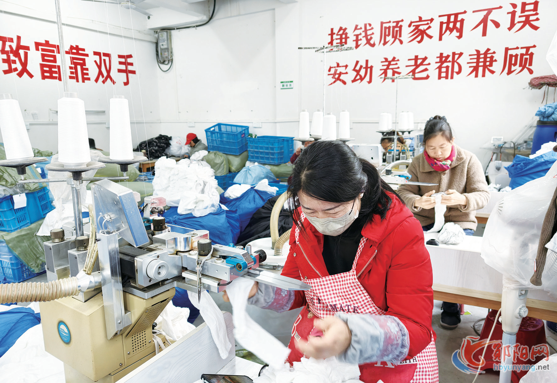 郧阳区柳陂镇：家门口就业 幸福感满满