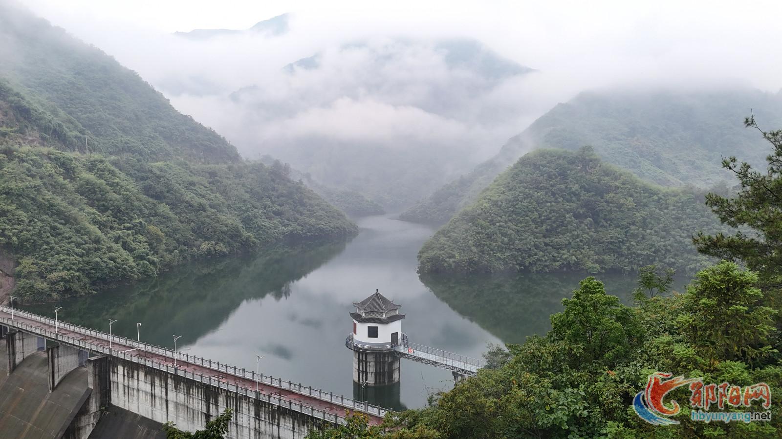 郧阳区：航拍东河水库